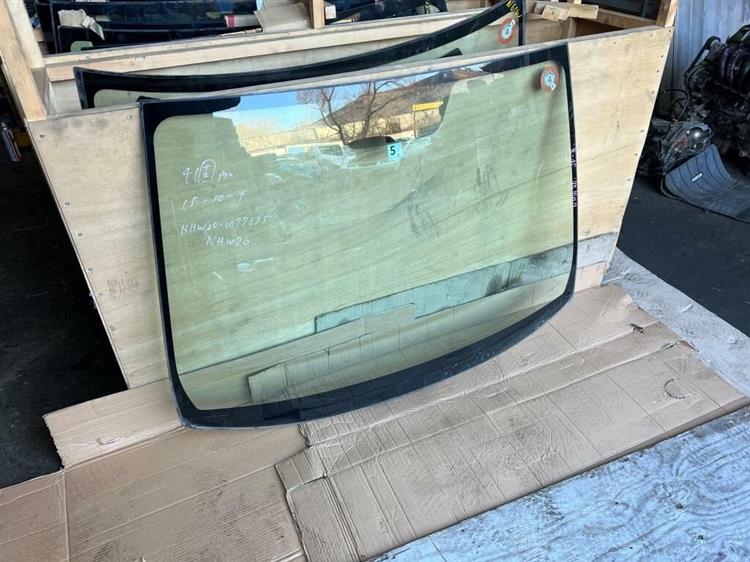 Лобовое стекло Тойота Приус в Феодосии 236521