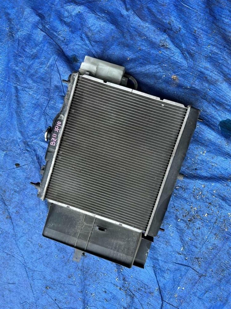 Радиатор основной Ниссан Куб в Феодосии 240802
