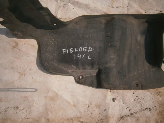 Подкрылок Тойота Королла Филдер в Феодосии 26428