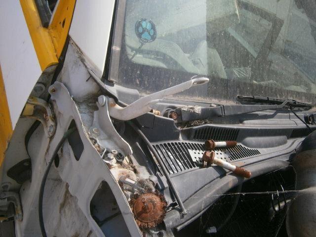 Решетка под лобовое стекло Тойота Хайлюкс Сурф в Феодосии 29488