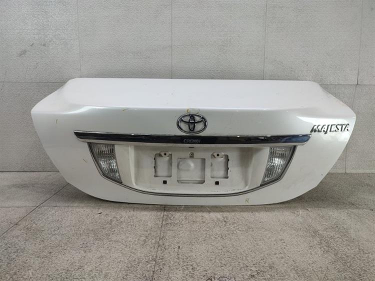 Крышка багажника Тойота Краун Маджеста в Феодосии 377679