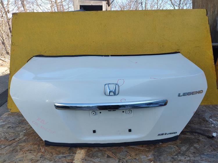 Крышка багажника Хонда Легенд в Феодосии 50805