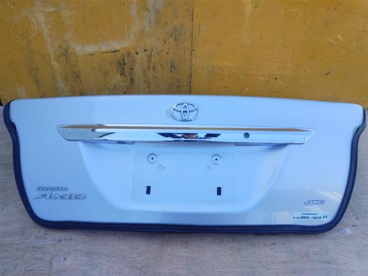 Крышка багажника Тойота Королла Аксио в Феодосии 50868
