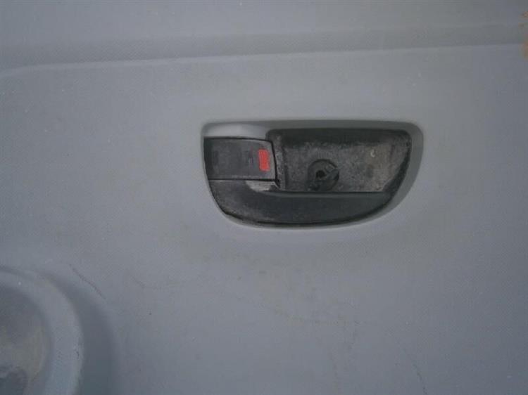 Дверь Тойота Приус в Феодосии 66096