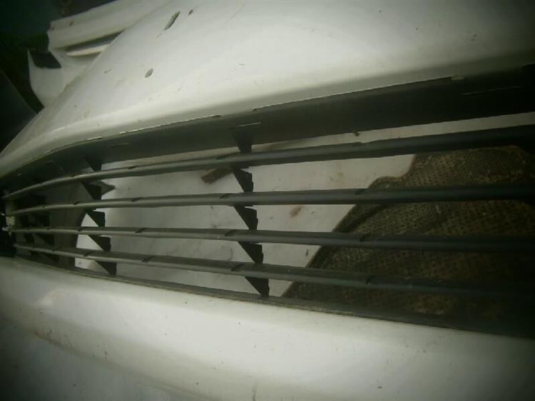 Решетка радиатора Тойота Приус в Феодосии 72763